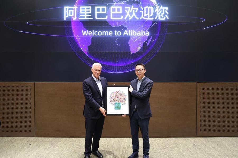 Standard Chartered and Alibaba Group sign strategic technology and growth partnership
