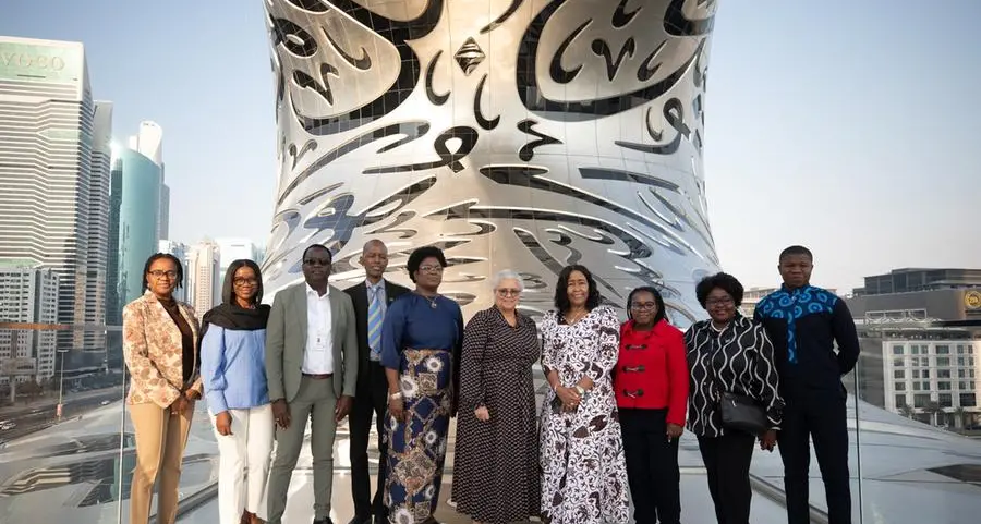 نائبة رئيس جمهورية ناميبيا تزور متحف المستقبل