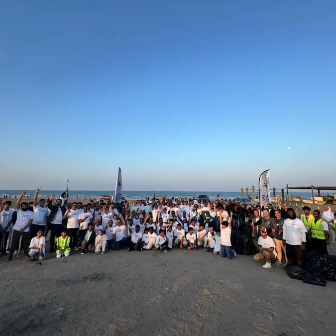 جمعية البيئة العُمانية تنظم حملة لتنظيف الشاطئ بمناسبة يوم البيئة العُماني