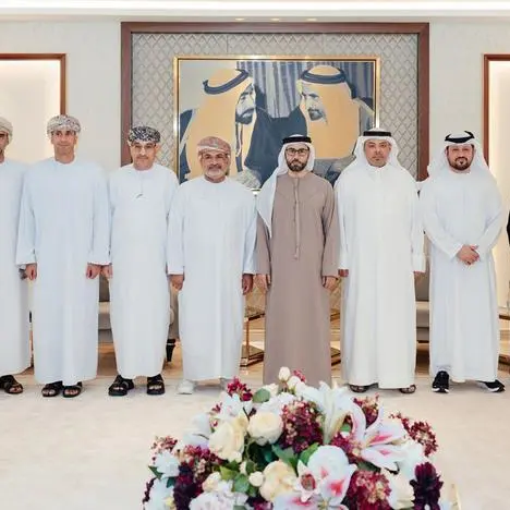 Dubai Customs discusses cooperation with senior Omani delegation