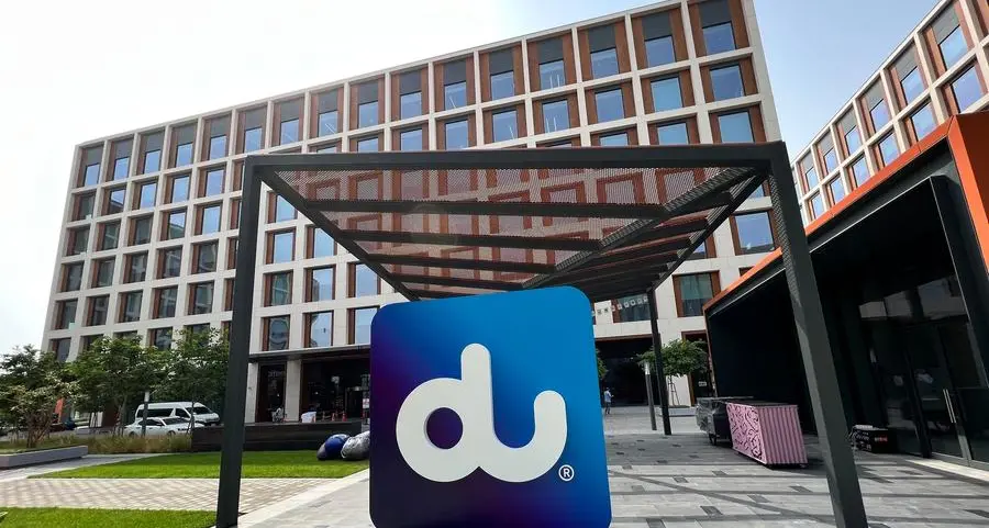 Authorities in Fujairah respond to incident targeting 'du' building by drone from Iran