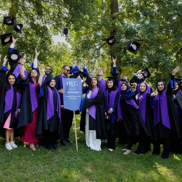 جامعة الدراسات العليا لإدارة الأعمال HEC Paris في الدوحة تحتفي بتخريج الدفعة الأولى من طلاب برنامج الماجستير التنفيذي في إدارة الأعمال - مسار القادة الناشئين