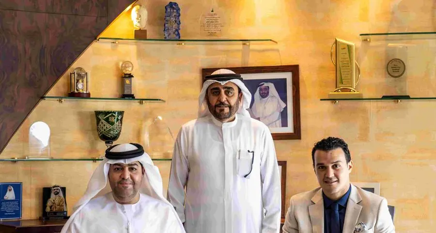 جامعة حمدان بن محمد الذكية توقّع مذكرة تفاهم مع \"بي ثري غلوبال\" لتعزيز التعاون بين القطاع الأكاديمي والصناعي