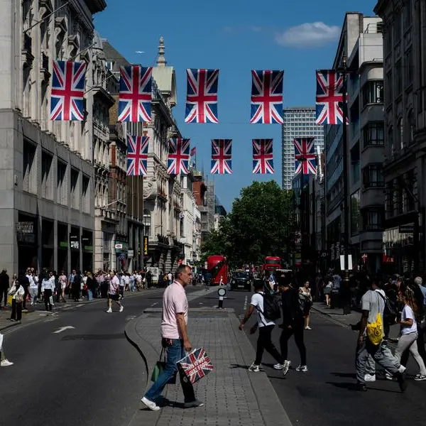 UK price pressures rise despite firms' lacklustre end to 2025, PMI shows