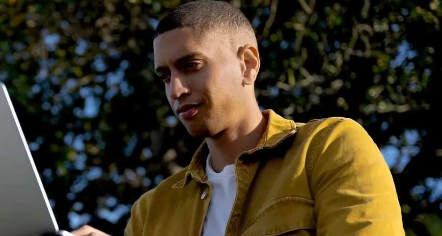 مايكروسوفت وإريكسون تعززان نظام التشغيل Windows 11 بقدرات متقدمة لإدارة الحواسيب المتصلة بشبكات الجيل الخامس للمؤسسات