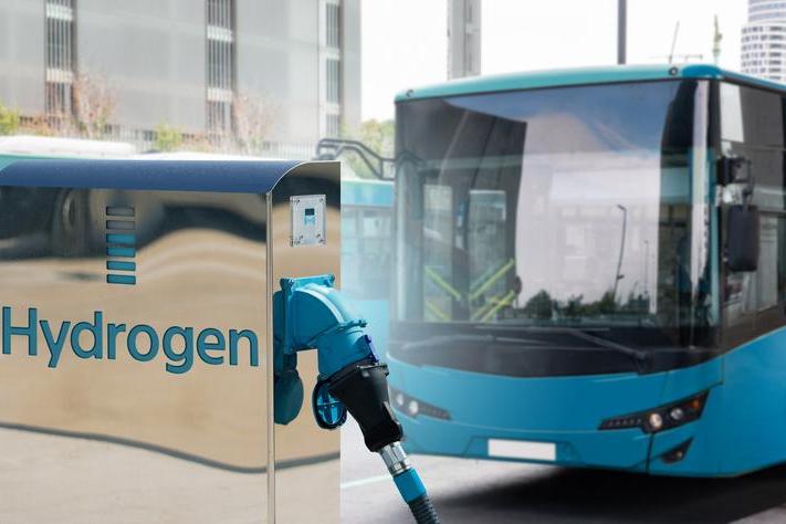 Saudi Arabia's First Hydrogen-Powered Bus Takes to the Streets of Al-Ahsa