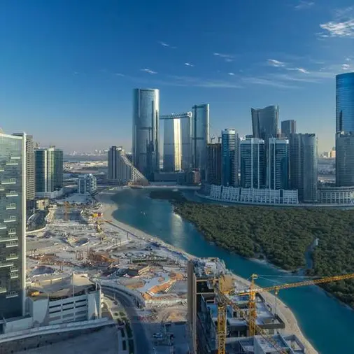 تجميد الزيادة الإيجارية في أبوظبي يعزز استقرار السوق العقاري ويرسخ الثقة بين المستأجرين والملاك