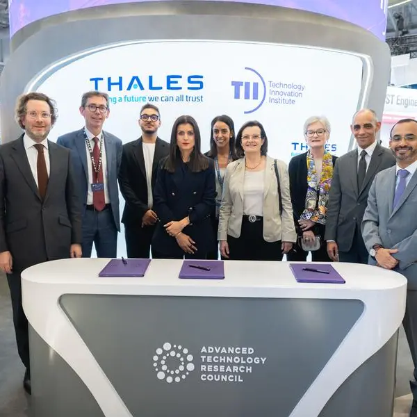 شراكة بين معهد الابتكار التكنولوجي وتاليس لتعزيز الأبحاث في تكنولوجيا الكم والأنظمة المستقلة والطاقة الموجهة