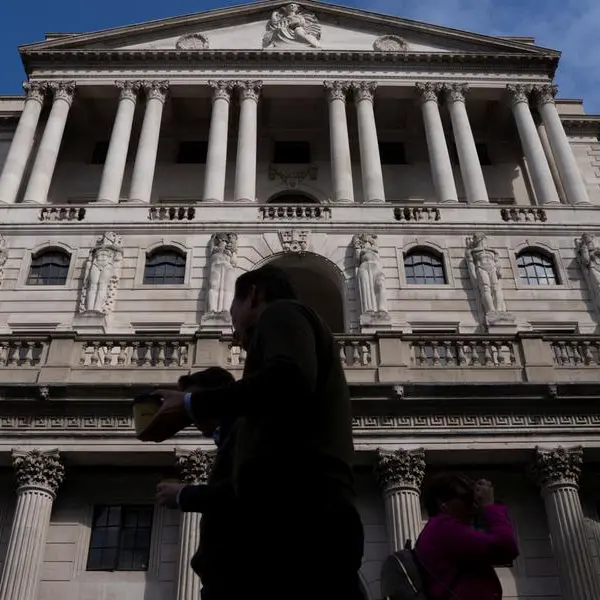 BoE cuts rates to 4.25% as it sees tariff hit to growth
