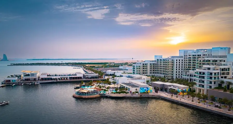 ميرال تنظم جلسات رياضية للسيدات في \"ياس باي\" دعماً لدورة ألعاب الماسترز أبوظبي 2026