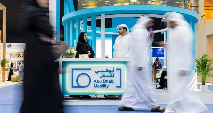مركز النقل المتكامل يستعرض أبرز مشاريعه في التنقل الذكي والمستدام خلال مشاركته في مهرجان ليوا للرطب 2025