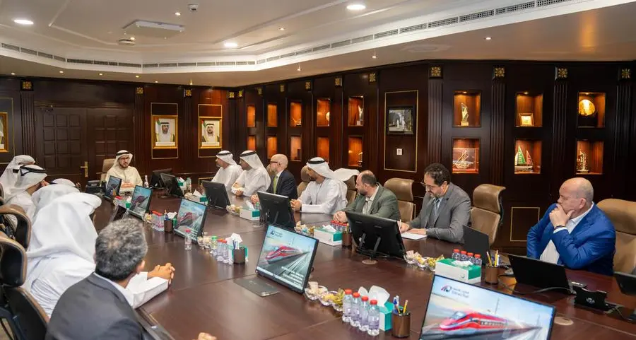 هيئة كهرباء ومياه دبي و\"الاتحاد للقطارات\" تبحثان مجالات التعاون