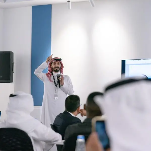 نادي الشارقة للصحافة يناقش واقع ومستقبل الإعلام عبر مناظرات وجلسات متنوعة