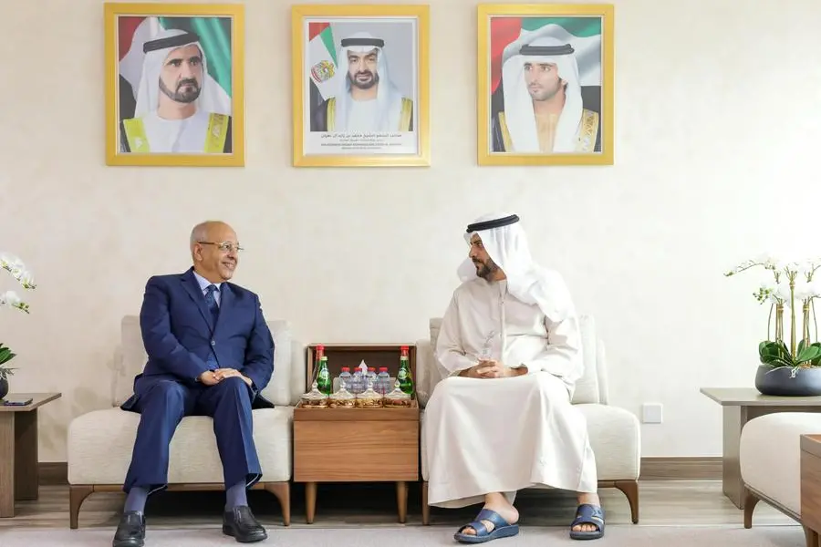Dr. Khalifa Al Suwaidi welcomes H.E. Dr. Ahmed Said Ould Bah. Image Courtesy: Hamdan Foundation