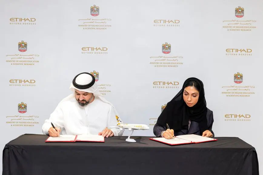 HE Ahmad Ibrahim Alsaadi, Acting Assistant Undersecretary for the Higher Education Operations Sector and Director of the International Education Support and Scholarships Department at MoHESR, and Dr. Nadia Bastaki, Chief People, Government, and Corporate Affairs Officer at Etihad Airways. Image Courtesy: MoHESR