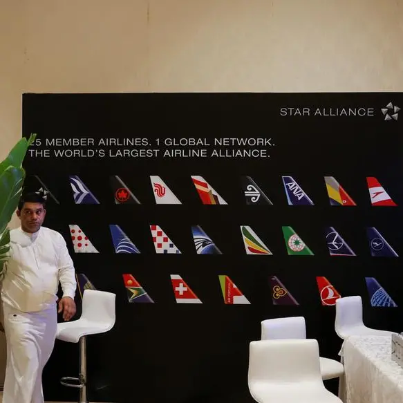 Airlines stick to net zero target despite green fuel doubts