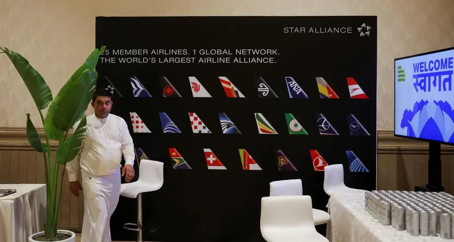 Airlines stick to net zero target despite green fuel doubts