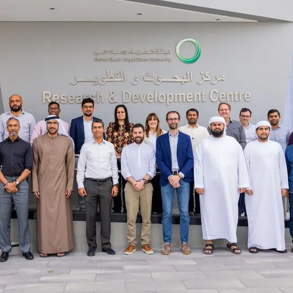 هيئة كهرباء ومياه دبي ومركز أبحاث سويسري يعرضان أحدث تطورات تقنيات وحدات الخلايا الكهروضوئية