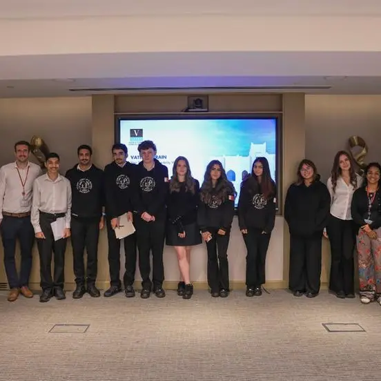 \"فاتيل البحرين\" تعرف طلبة سانت كريستوفر على مسارات الضيافة والسياحة وفرصها العالمية