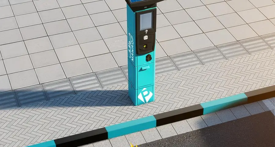 تفعيل نظام المواقف المدفوعة في عدد من المناطق في القطاعات التجارية بمدينة محمد بن زايد