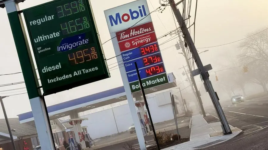 Another oil price jump further pushes out Fed rate-cut odds