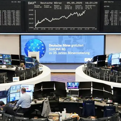 Stocks turn lower on lack of trade progress, German politics