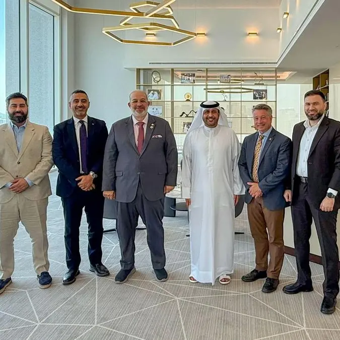 Ahmad Bin Shafar receives ASHRAE delegation