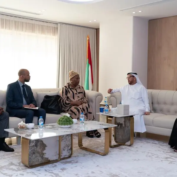 غرفة عجمان تبحث تعزيز الاستثمارات والتبادل التجاري مع أنغولا