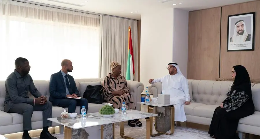 غرفة عجمان تبحث تعزيز الاستثمارات والتبادل التجاري مع أنغولا