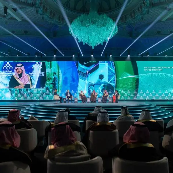 Over 45 agreements and high-level international participation mark the first day of the Global Labor Market Conference