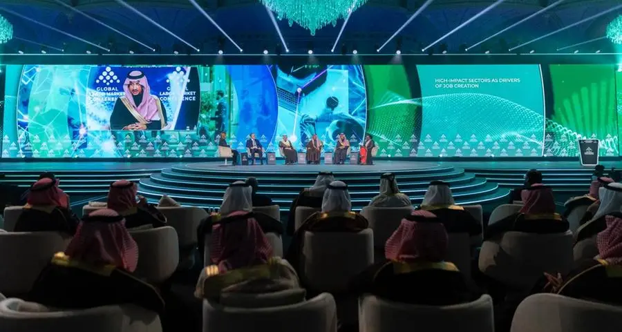 Over 45 agreements and high-level international participation mark the first day of the Global Labor Market Conference