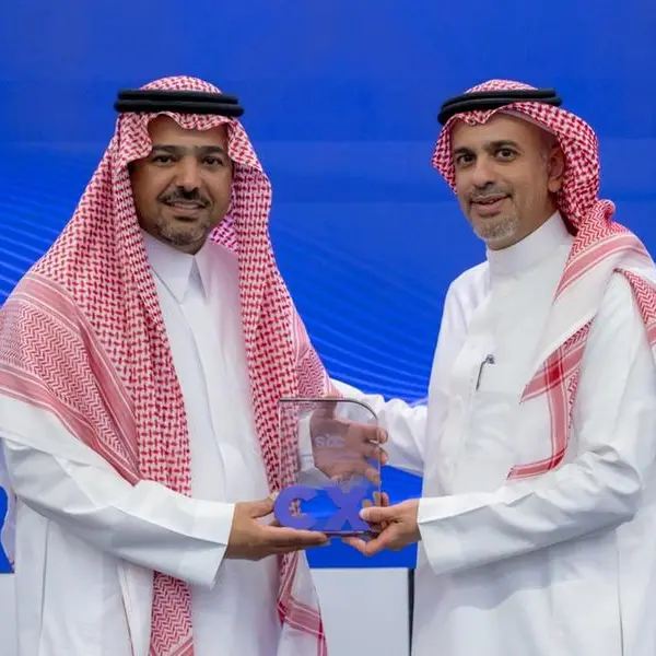 مجموعة stc تفوز بجائزتي أفضل تجربة للمستخدمين من هيئة الاتصالات والفضاء والتقنية