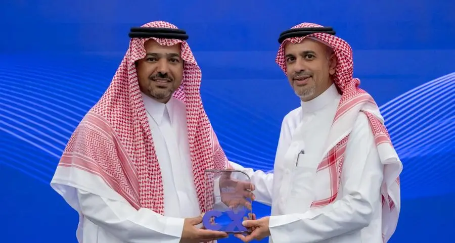 مجموعة stc تفوز بجائزتي أفضل تجربة للمستخدمين من هيئة الاتصالات والفضاء والتقنية