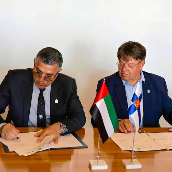 الإمارات وفنلندا توقعان مذكرة تفاهم لتعزيز التعاون بمجال الأرصاد الجوية والبحوث القطبية
