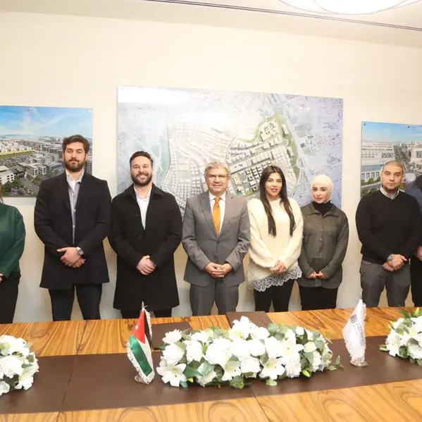 مجمع الملك الحسين للأعمال يوقع اتفاقية مع شركة سمارت سيرف لتقديم خدمة نظام المحادثة الصوتي والكتابي الذكي