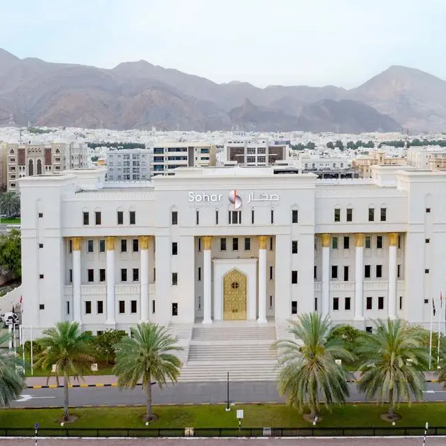 صحار الدولي يتعاون مع شركة\"فيزا\" لإطلاق برنامج She’s Next