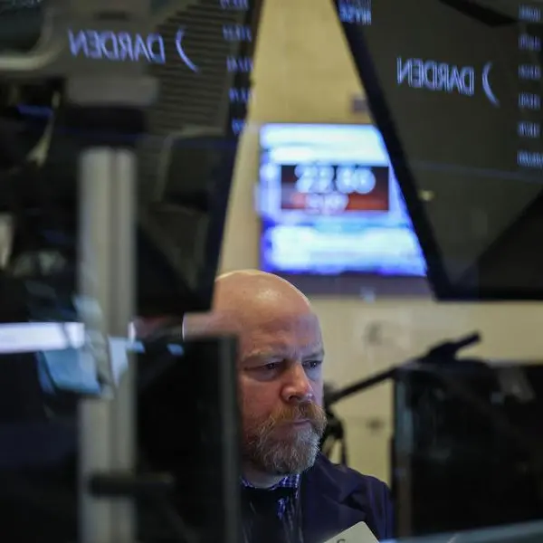 US stock futures dip as investors await trade negotiations