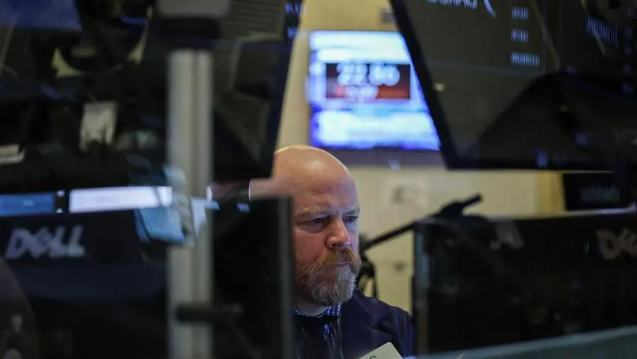 US stock futures dip as investors await trade negotiations