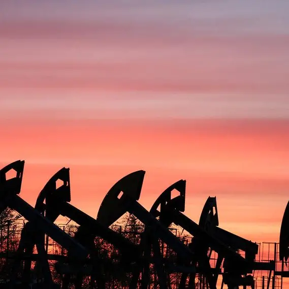Oil eases on signs US is loosening Iranian closure of Strait of Hormuz