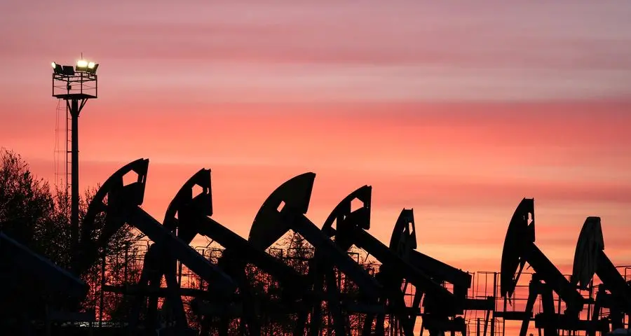 Oil eases on signs US is loosening Iranian closure of Strait of Hormuz