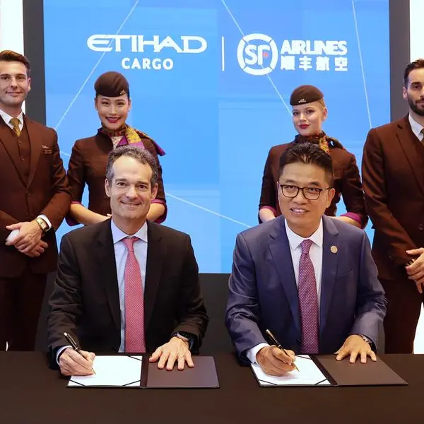 الاتحاد للطيران وخطوط إس إف الجوية توقعان على مشروع تجاري مشترك لتوسيع شبكة الشحن الجوي العالمية