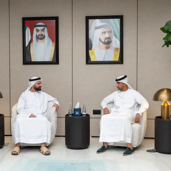 حكومة الفجيرة الرقمية تزور مقر \"دو\" للاطلاع على أحدث التقنيات المستقبلية وفرص التحول الرقمي