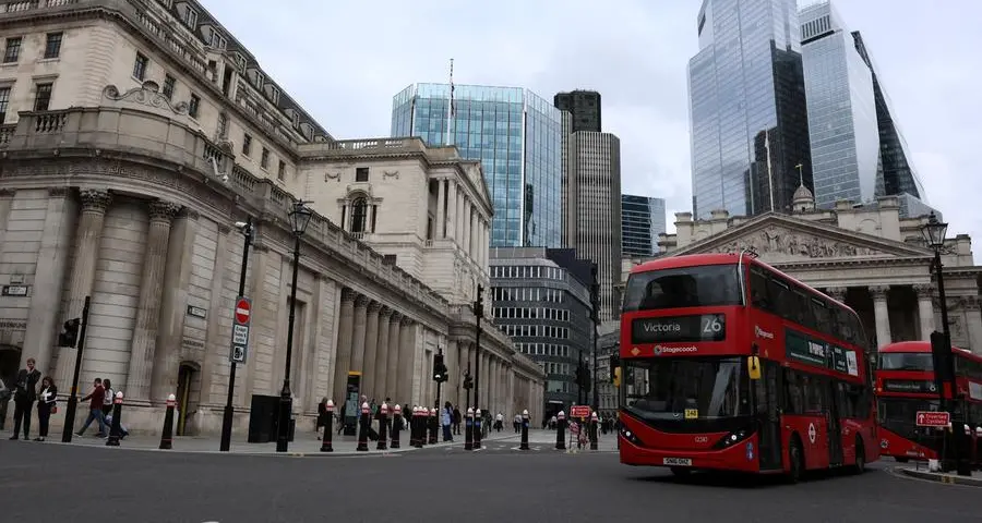 Bank of England set to stay in central bank slow lane and keep rates on hold