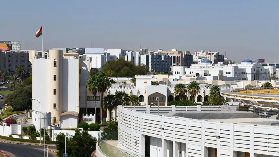 Oman: Transport minister unveils road and coastal projects