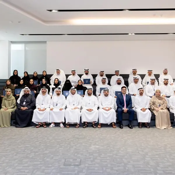 بلدية دبي تحتفي بتخريج دفعة من برنامج \"قيادات المستقبل\" لتعزيز جاهزية الكفاءات الوطنية للمستقبل