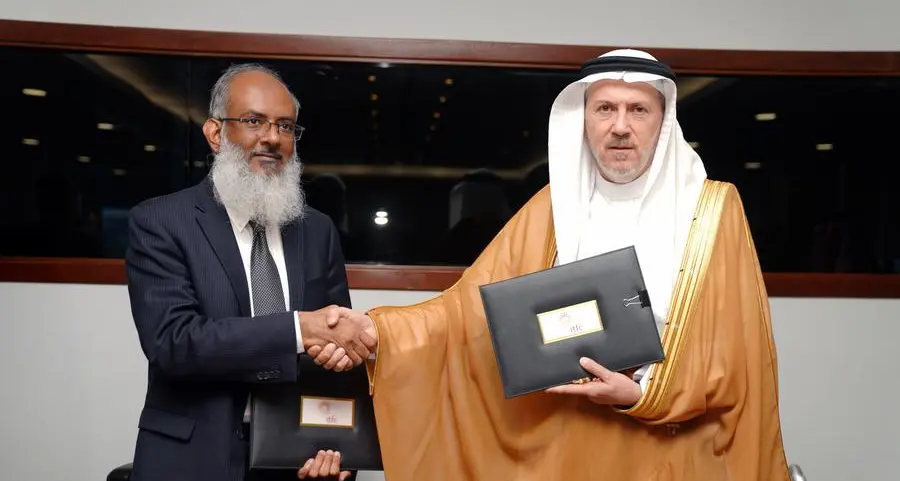 المؤسسة الدولية الإسلامية لتمويل التجارة، وبنك التصدير والاستيراد السعودي، وصندوق أوبك للتنمية الدولية يوقّعون اتفاقية بقيمة 100 مليون دولار أمريكي تمويل لدعم واردات الأسمدة في بنغلاديش