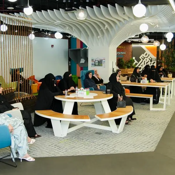 اللجنة النسائية في هيئة كهرباء ومياه دبي تعزز مهارات الموظفات في بناء علاقات مهنية مثمرة