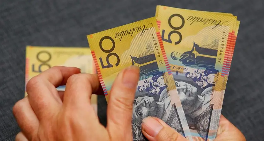 Aussie gains, yen weakens as end to US shutdown looks possible