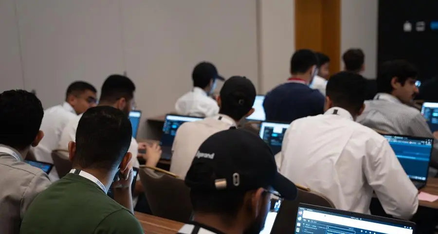 أكثر من 400 شاب بحريني يتلقون تدريبًا عن الأمن السيبراني مع مشاركة معهد ريبوت للبرمجة في المؤتمر والمعرض العربي الدولي للأمن السيبراني 2025 للسنة الثانية