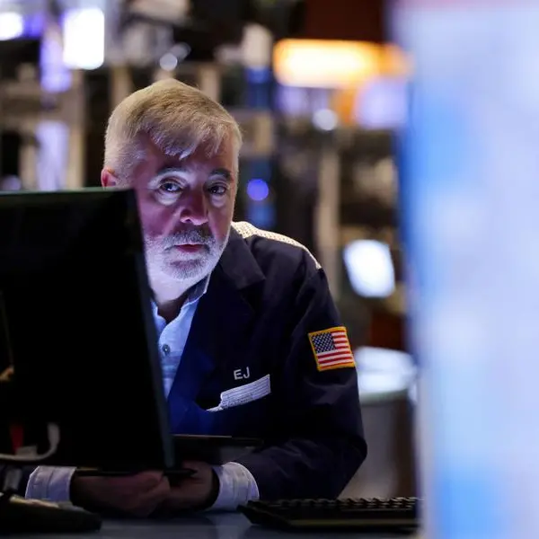 Yields fall to three-week low as economic data weakens